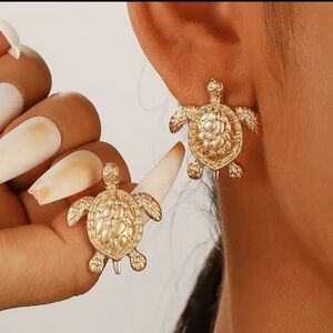 Sea Turtle Gold Stud Earrings